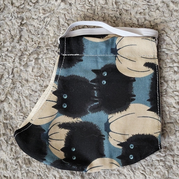 Cats and pumpkins face mask - Picture 2 of 4